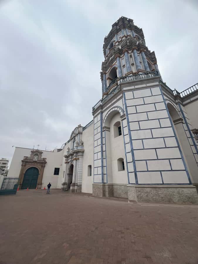 Enjoy Lima Walking Historic Center, Plaza San Martin and Plaza de Armas - Key things you’ll notice on this Lima walk
