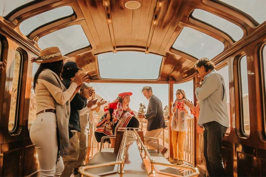 Excursion Cusco - Puno - Titicaca Observatory Train - Train logistics that actually matter: luggage, car types, and comfort rules