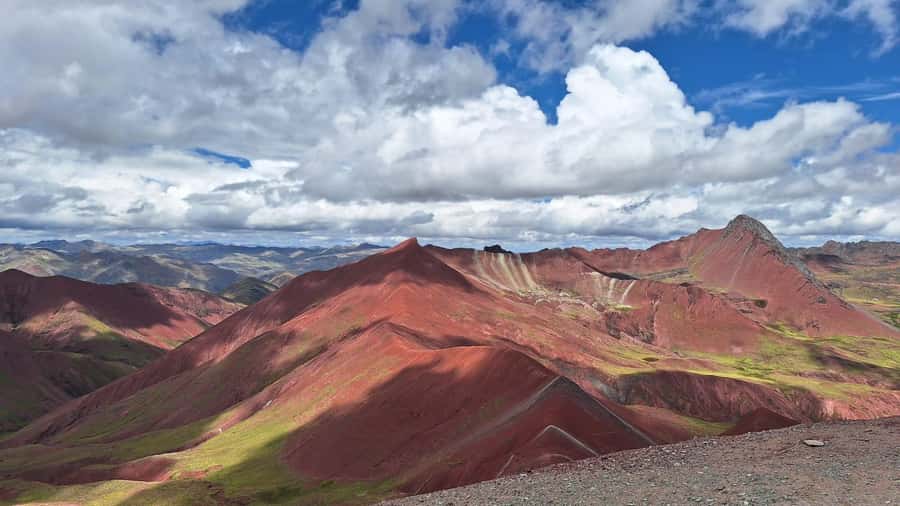 excursion to colorful mountain & red valley viewpoint cusco - What to bring for Rainbow Mountain and Red Valley (and what not to)