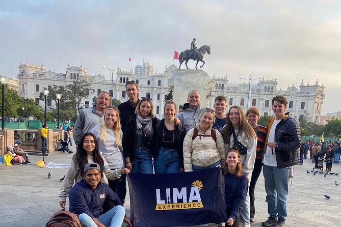 Experience Lima: Taste 12 Snacks and Visit Top Monuments - Mercado Central: anticuchos, lucuma juice, and exotic fruits