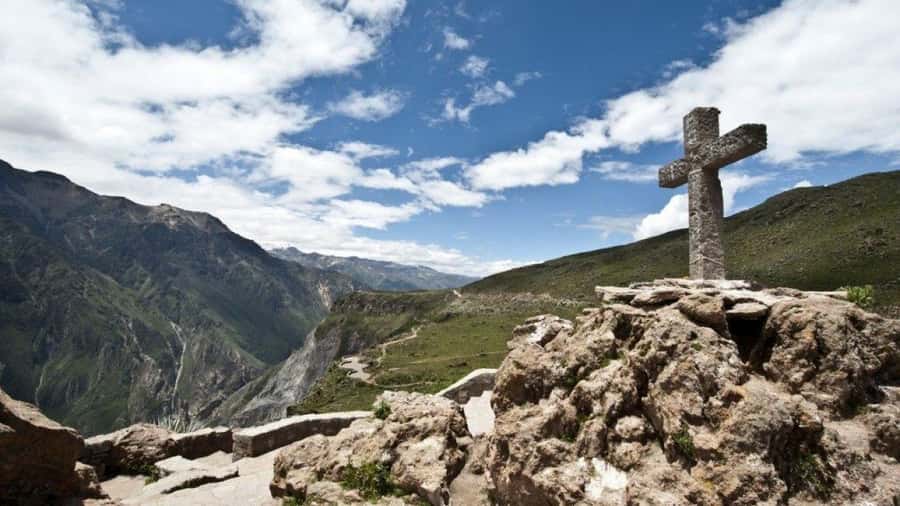 From Arequipa: 1 Day Tour to the Colca Canyon + Buffet lunch - Breakfast and Maca’s Santa Ana church: the culture break you need