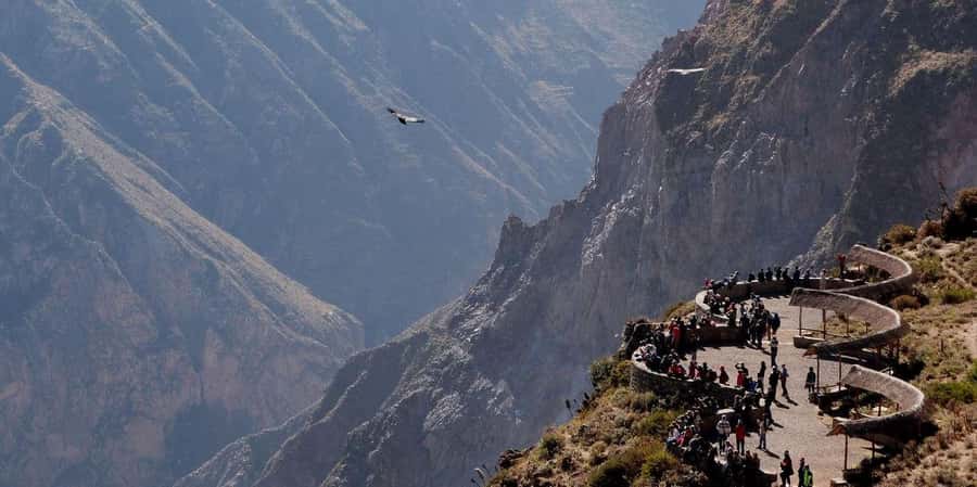 From Arequipa: Colca Canyon all inclusive | Full Day | - Arequipa to Yura: the early start and what it really buys you