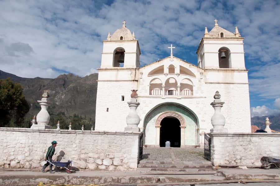 From Arequipa: Colca Canyon and Condor Watching Day Trip - The volcano viewpoint (4,910 m) and the salt/white-water reserve for camelids