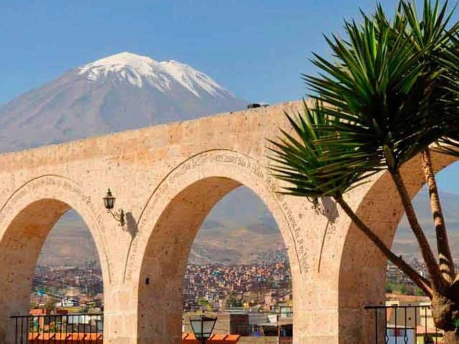 From Arequipa: Mirabus City Tour | Yanahuara Viewpoint | - The real value of a $17 Arequipa city tour