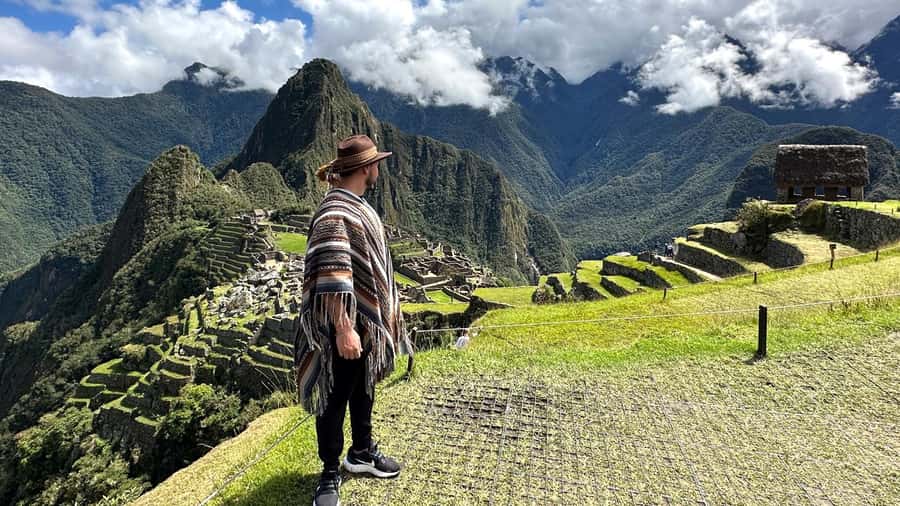 From Cusco: 2-Day Trip to the Sacred Valley and Machu Picchu - Aguas Calientes overnight: a night that makes the Machu Picchu morning easier