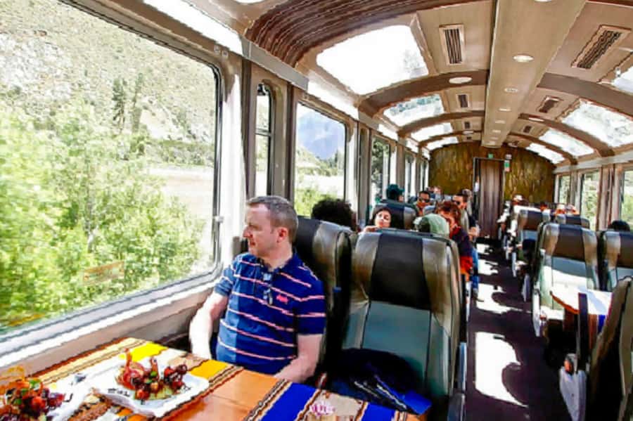 From Cusco: Full-Day Group Tour of Machu Picchu - From Cusco at dawn to Aguas Calientes: the long-day rhythm
