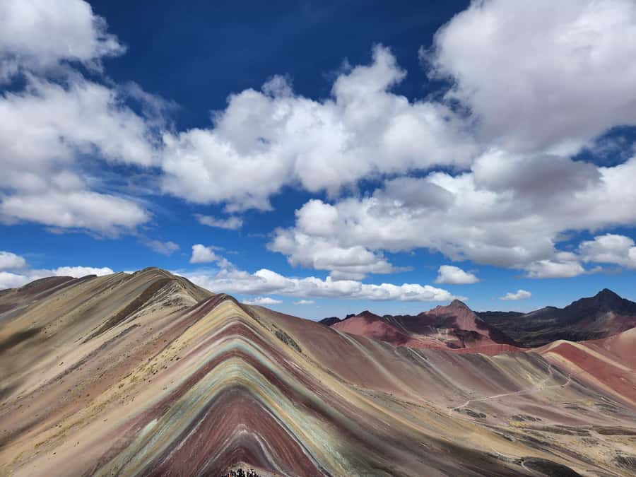 From Cusco: Full Day tour to Rainbow mountain and Red Valley - Meals, oxygen tank, and included gear: the practical comforts that help