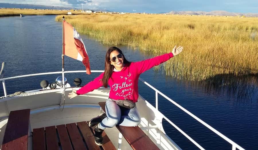 From Cusco: Lake Titicaca with a visit to Uros and Taquile - Boat to Uros: floating islands and a guided cultural demonstration