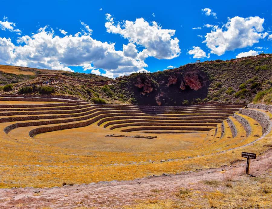 From Cusco: Moray, Maras Salt Mines & Chinchero Weavers Tour - Hotel pickup in Cusco: how the day starts (and why it matters)