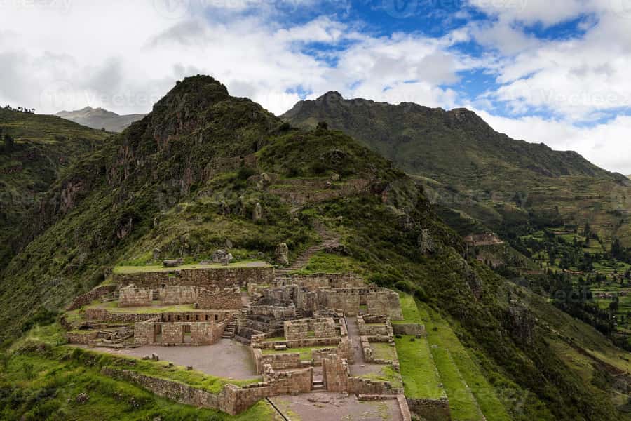 From Cusco: Private Pisac Ruins and Alpaca Farm Day Trip - Entering Pisac Archaeological Park: Inca trail walk to the religious sector