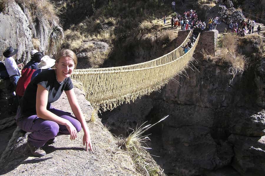 From Cusco: Q'eswachaka Bridge & 4 Lagoons Full-Day Tour - Stop in Combapata for breakfast and lunch