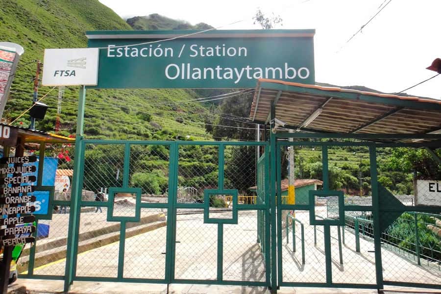 From Cusco: Sacred Valley ending in Ollantaytambo and Lunch - Ollantaytambo: The Living Inca Town and Its Strategic Design