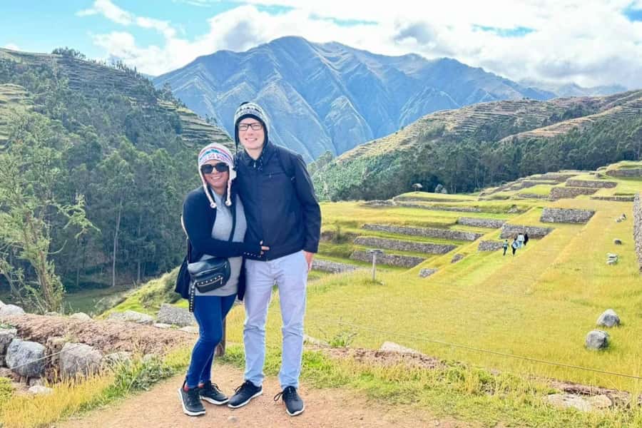 From Cusco: Sacred Valley & Maras Salt Mines with Lunch - Urubamba lunch: a buffalo-buffet reset