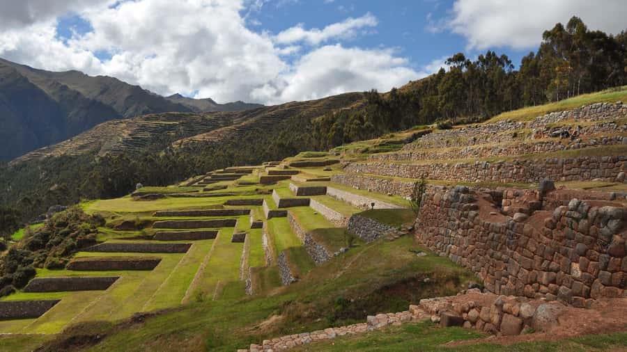From Cusco: Sacred Valley & Maras Salt Mines with Lunch - Ollantaytambo: terraces, the Temple of the Sun, and the Princess Baths fountain