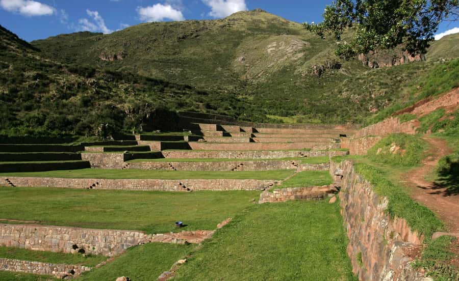 From Cusco: South Valley Villages and Archaeology Tour - Tipón: Inca terraces, aqueduct irrigation, and the Pachatusan connection