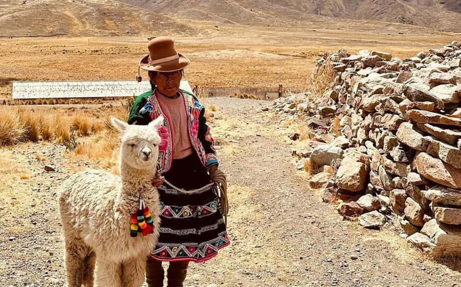From Cusco: Titicaca lake with the route of the sun in 2 day - Pucará’s Lithical Museum: stone art and the story behind it