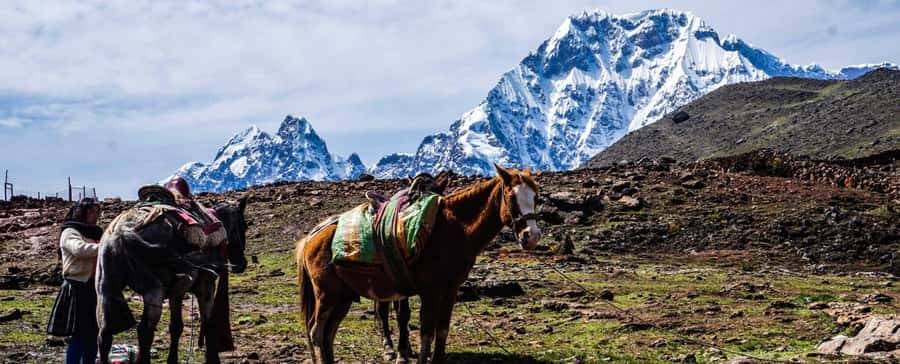 From Cusco: Tour Ausangate & 7 Lakes Full Day - Cusco at 5 a.m.: the ride to Pacchanta sets the tone