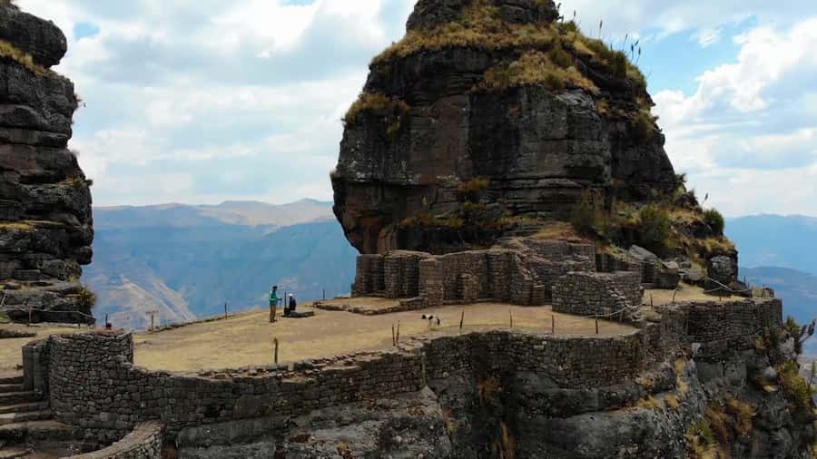 From Cusco: Waqrapukara Hike Full-Day Tour With Meals - Why Waqrapukara feels different from most Cusco excursions