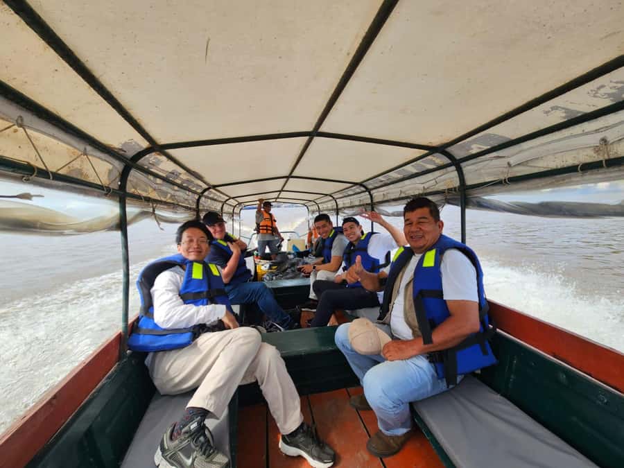 From Iquitos: Full day tour in the Peruvian jungle - What to bring: the practical checklist that matters in Iquitos jungle heat