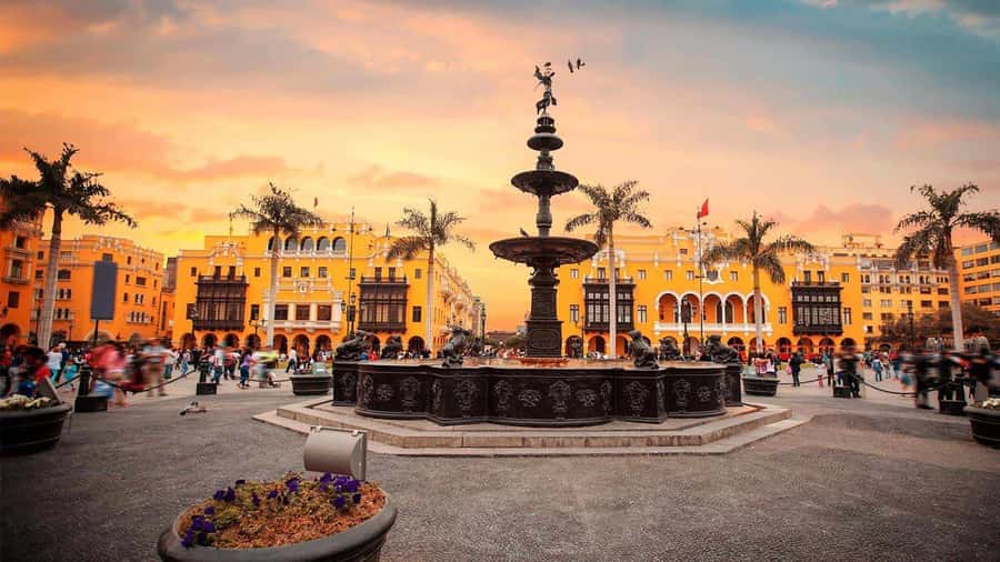 From Lima: City tour Prehispanic + Colonial & Modern Lima - From Miraflores to Huaca Pucllana: starting before the colonial drama
