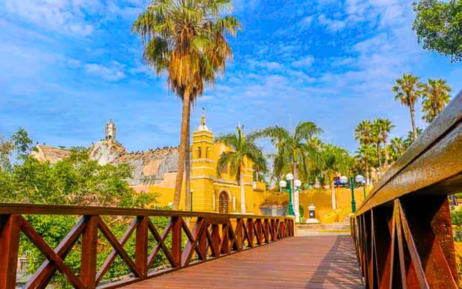 From Lima: Miraflores, Barranco & San Isidro Guided Tour - Huaca Pucllana: a pre-Inca site you appreciate from the outside