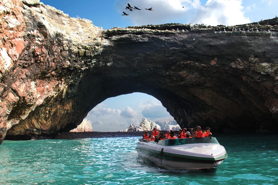 Full Day | Ballestas Islands - Paracas National Reserve viewpoints: La Catedral, Punta Santa María, Playa Roja