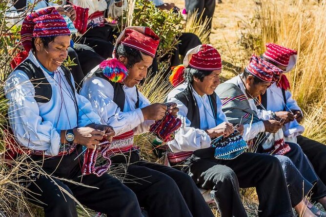 Full Day Lake Titicaca Tour to Uros and Taquile Islands - Uros floating islands: totora life, Aymara greetings, and a community demo