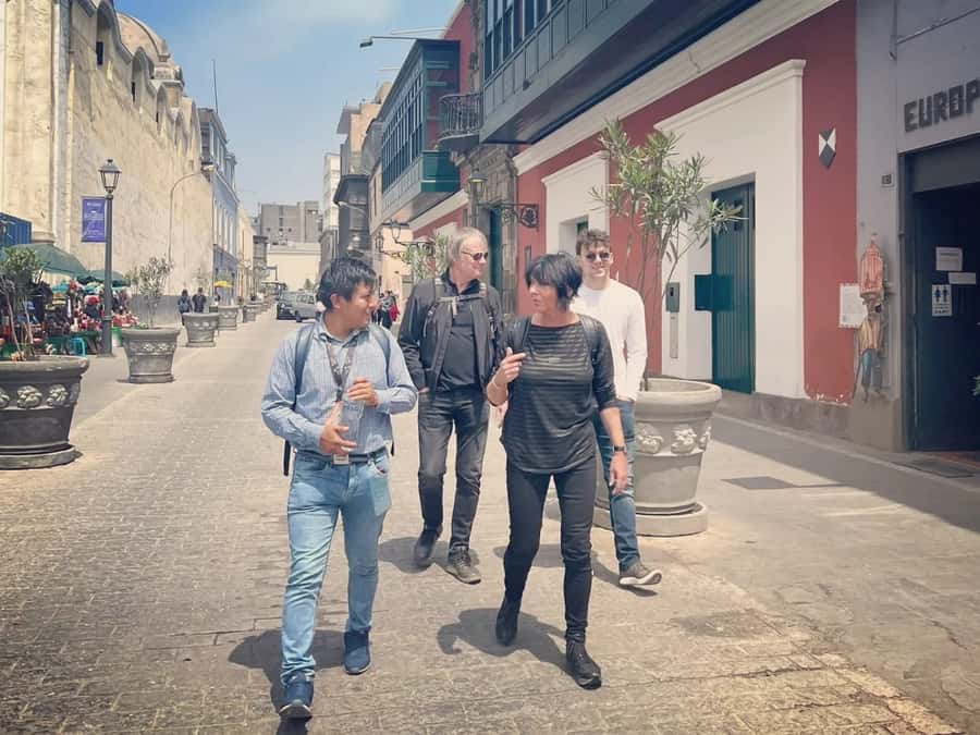 Full Day Lima: Local Market+ CityTour+ Barranco & Miraflores - San Francisco Monastery and the catacombs: history you can see with your own eyes