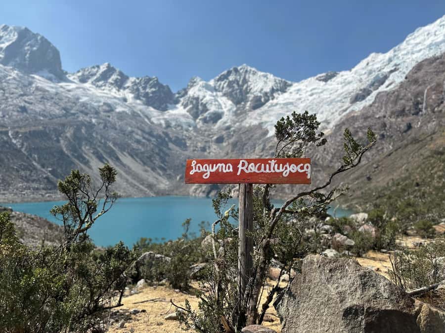 Full Day to Rocotuyoc and Congelada Lagoons - First stop: leaving Huaraz at 9:00 and heading into the Paqcharuri ravine