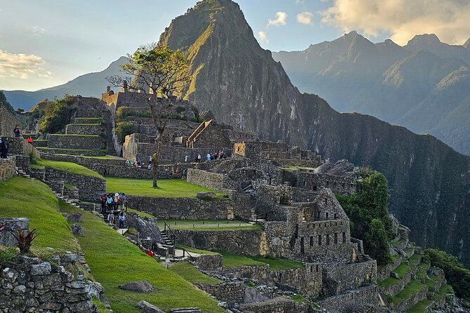 Full Day Tour to Machu Picchu by Train - The Machu Picchu experience: photos, photo timing, and optional add-ons