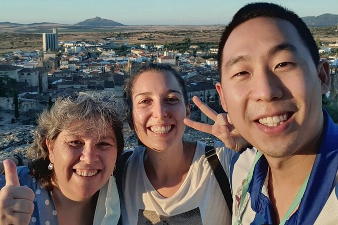 Guided Walking Tour in Trujillo Through the Centuries - The medieval walk: strong houses, La Alberca, and Orellana’s home