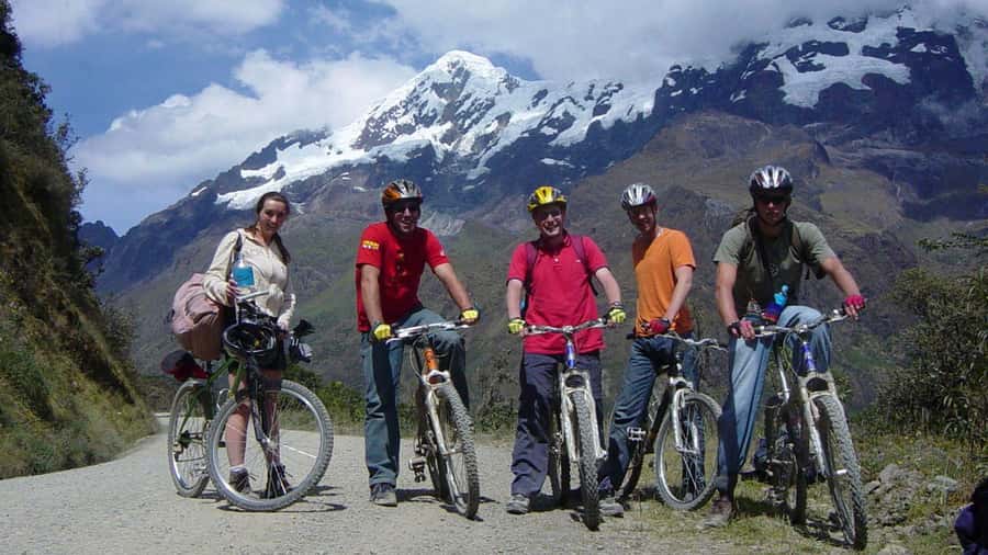 Huaraz: Bike tour | Mountain Biking in the Andes - The route: Huaraz → Wilcahuain → Portada de Cojup → Pitec → back