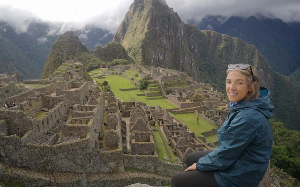 Huchuy Qosqo Trek To Machu Picchu - Day 3: Machu Picchu Sanctuary Tour with a guided citadel visit