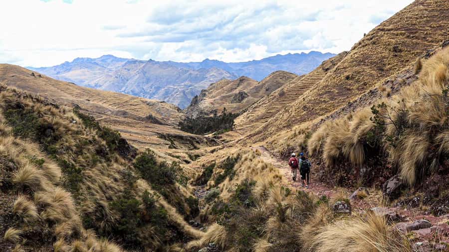 Huchuy Qosqo Trek To Machu Picchu - Day 1 in detail: Tambomachay, Qoricocha Lake, and a Patabamba night