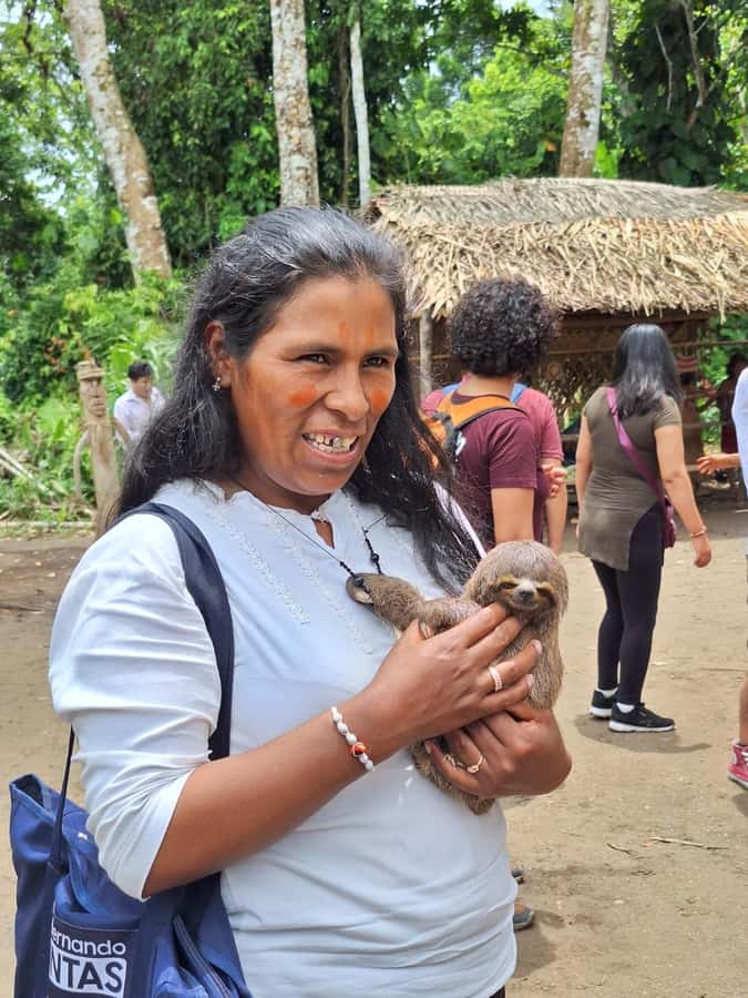Iquitos: Amazon River Tribes Full-Day Tour with Lunch - Bora and Kukama visits in malocas: brief introductions, respectful approach