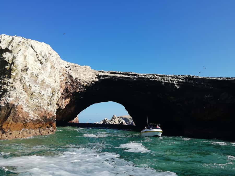 Lima: Ballestas Islands, Winery and Nazca Lines Private Tour - The Quick Ride to Nazca: Video, Then the Waiting-to-Fly Stage