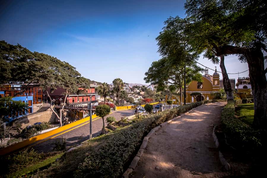 Lima: Barranco and Temple of Pachacamac Half Day Tour - Should you book this Barranco and Pachacamac tour?