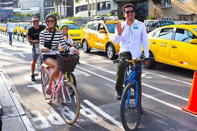 Lima Bike Tour in Miraflores & Barranco - Shared small group - Stop 2: Parque del Amor and Victor Delfín’s iconic monument