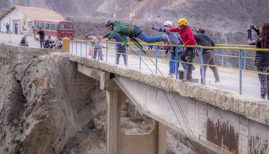 Lima: Cañon de Autisha | Explore the Center of the Earth - The 30m rappel: adrenaline moment plus possible waiting