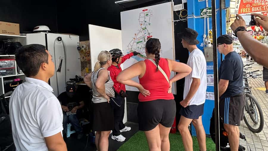 Lima: City biking - El Olivar Park: Lima’s Green Breathing Space by Bike