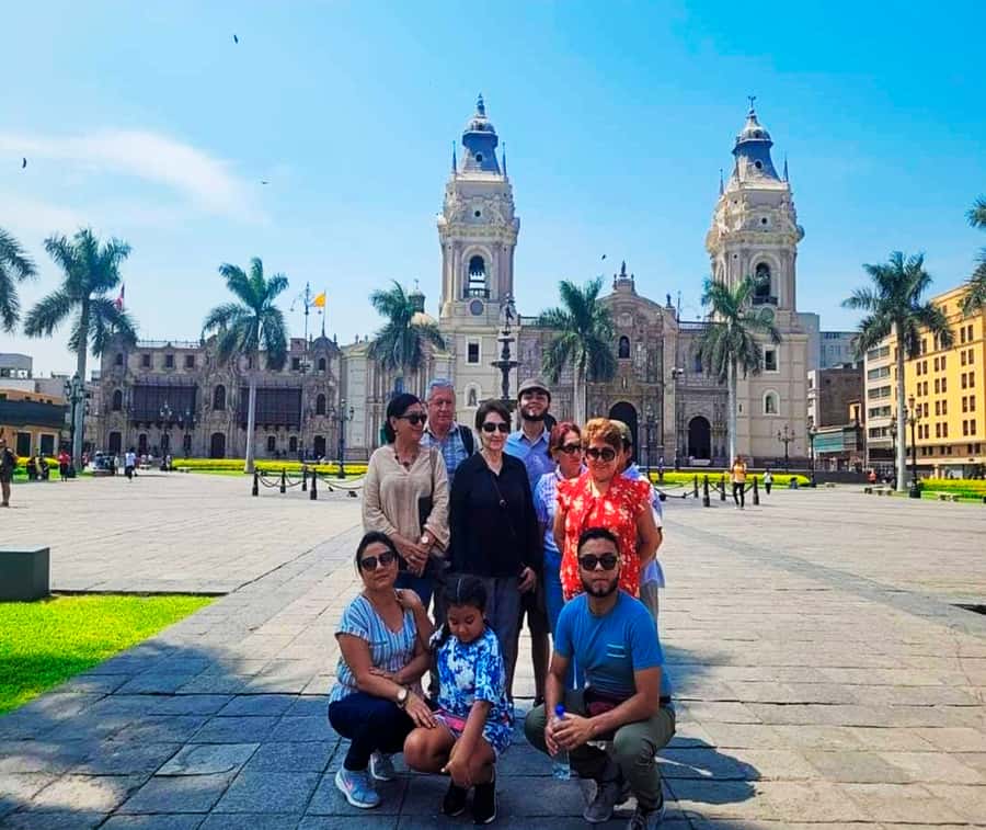 Lima: City Highlights Walking Tour & Catacombs - Key highlights at a glance