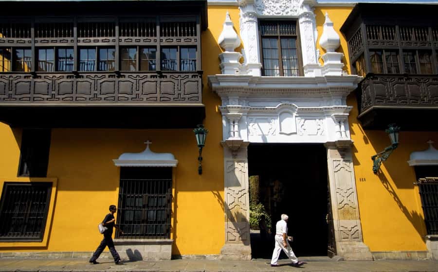 Lima : City tour 360° Panoramic bus - Sightseeing Tour - Parque de la Reserva and the Magic Water Circuit