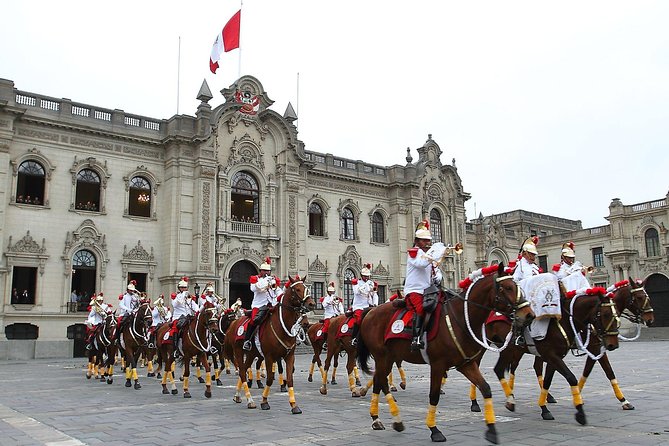 Lima City tour and Catacombs Museum (04 hours) Private Tour with guide in Lima - Iglesia San Francisco de Asís and the catacombs museum: the tour’s emotional peak