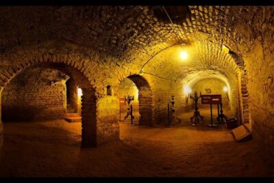 Lima City tour and Catacombs Museum (04 hours) Private Tour with guide in Lima - Plaza San Martín and Plaza de Armas: where Lima remembers its liberator
