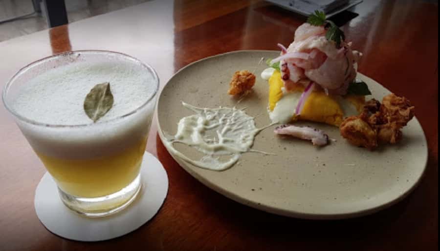Lima: Demo Cooking Class with Lunch at Cala Restaurant - Cala in Barranco: where the sea view does the heavy lifting