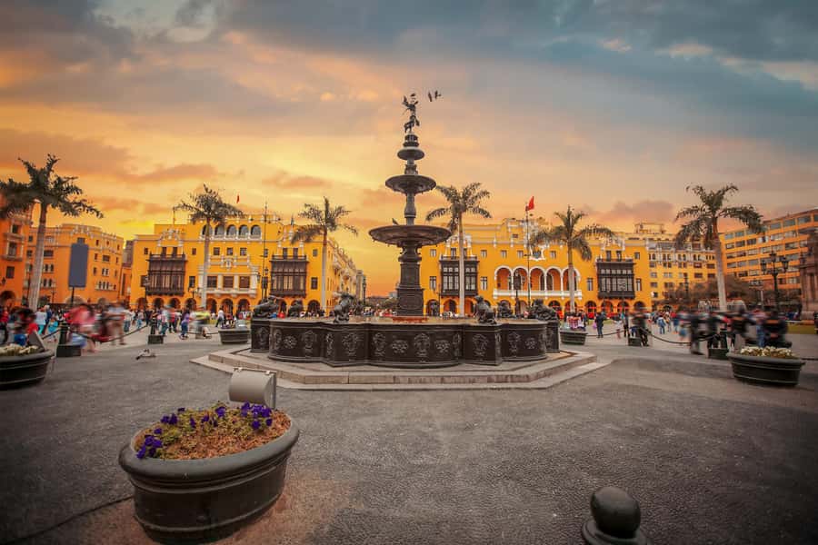 Lima: Historic Downtown, Miraflores & Catacombs Private Tour - San Francisco Convent and Catacombs: Lima Under Ground