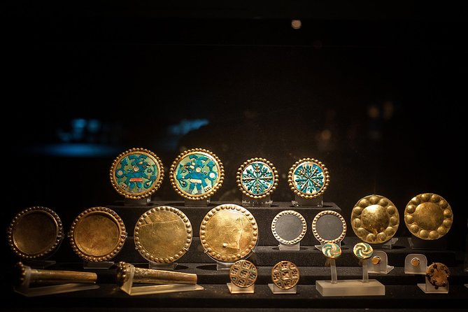 Lima in a Day: City Sightseeing Tour, Larco Museum and Magic Water Circuit - Cathedral of Lima and Santo Domingo Convent: stunning art with strict rules