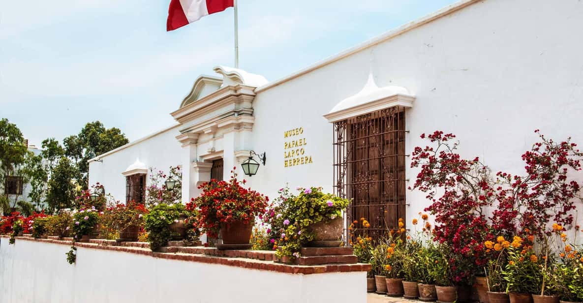Lima: Larco Museum Entry Ticket - Moche pottery: the everyday scenes that make the past feel close