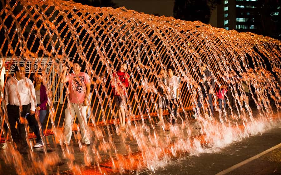 Lima: Magic Water Circuit Tour w/ Transfer & Ticket - The guided 1.5 hours: more than just watching water