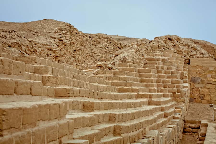 Lima: Pachacamac Inca Archaeological Complex Tour - Temple of the Sun: the ocean view that gives the site its punch